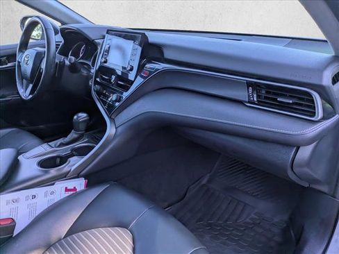 Used 2023 Toyota Camry SE image 21