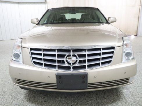 Used 2006 Cadillac DTS w/ Sun And Sound Package image 7