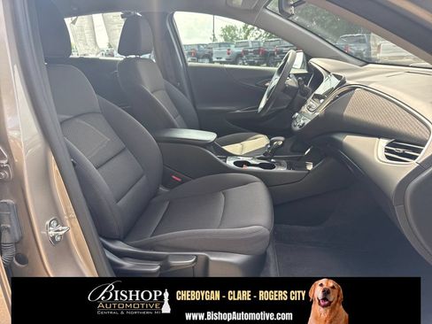 Used 2022 Chevrolet Malibu LS FWD image 17