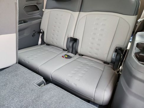 New 2026 Kia EV9 Wind AWD/4WD image 10