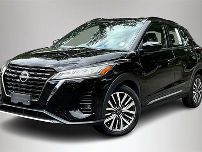 Used 2022 Nissan Kicks SR