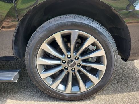 Used 2020 Lincoln Navigator L Reserve w/ Luxury Package AWD/4WD image 29