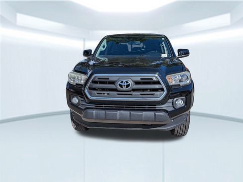 Used 2017 Toyota Tacoma SR5 image 11