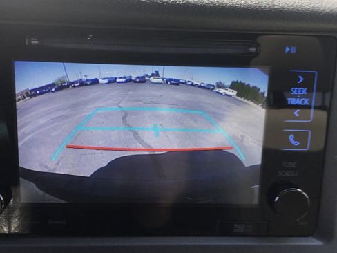 Used 2017 Toyota Sienna XLE w/ XLE Navigation Package FWD image 11