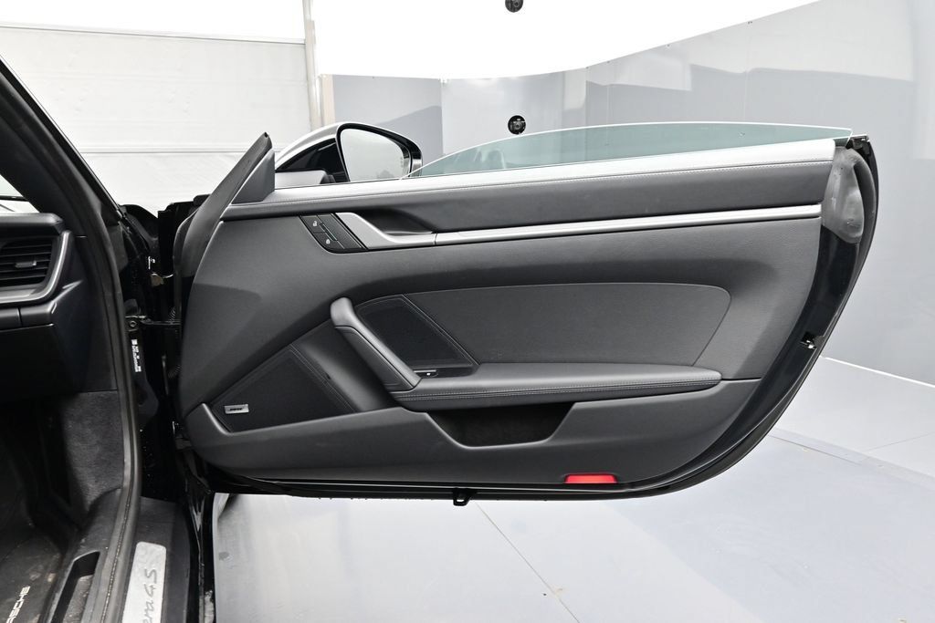Certified 2026 Porsche 911 Carrera 4S AWD/4WD image 15