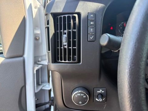 Used 2024 Chevrolet Express 2500 w/ Driver Convenience Package RWD image 30