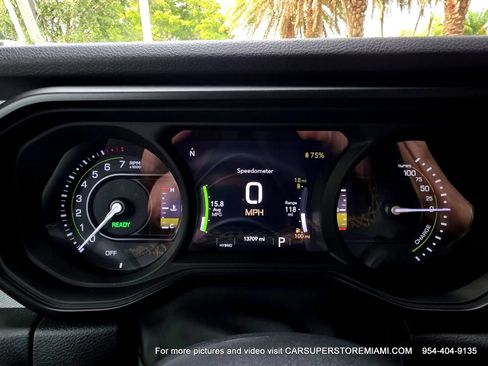 Used 2024 Jeep Wrangler Unlimited w/ Convenience Group AWD/4WD image 5