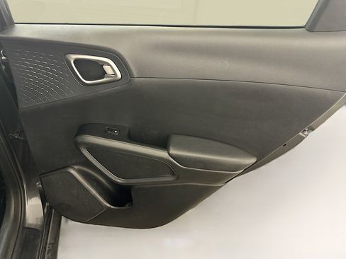 Used 2021 Kia Soul S FWD image 30