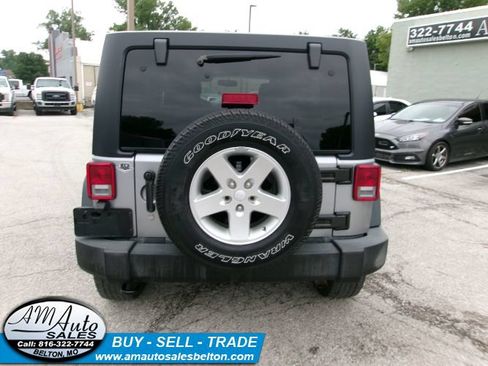Used 2017 Jeep Wrangler Unlimited Sport w/ Quick Order Package 24S AWD/4WD image 4