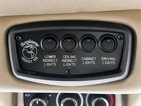 Used 2013 Chevrolet Express 2500 Extended image 20