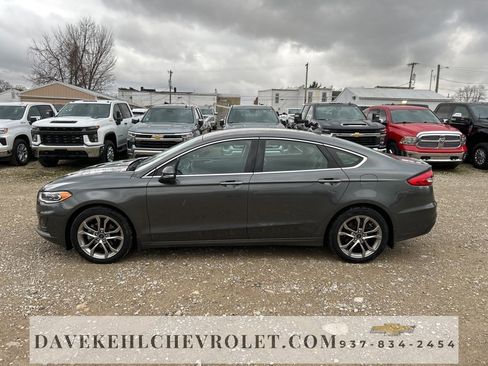 Used 2019 Ford Fusion SEL image 2
