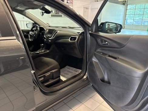 Used 2021 Chevrolet Equinox LT FWD image 28