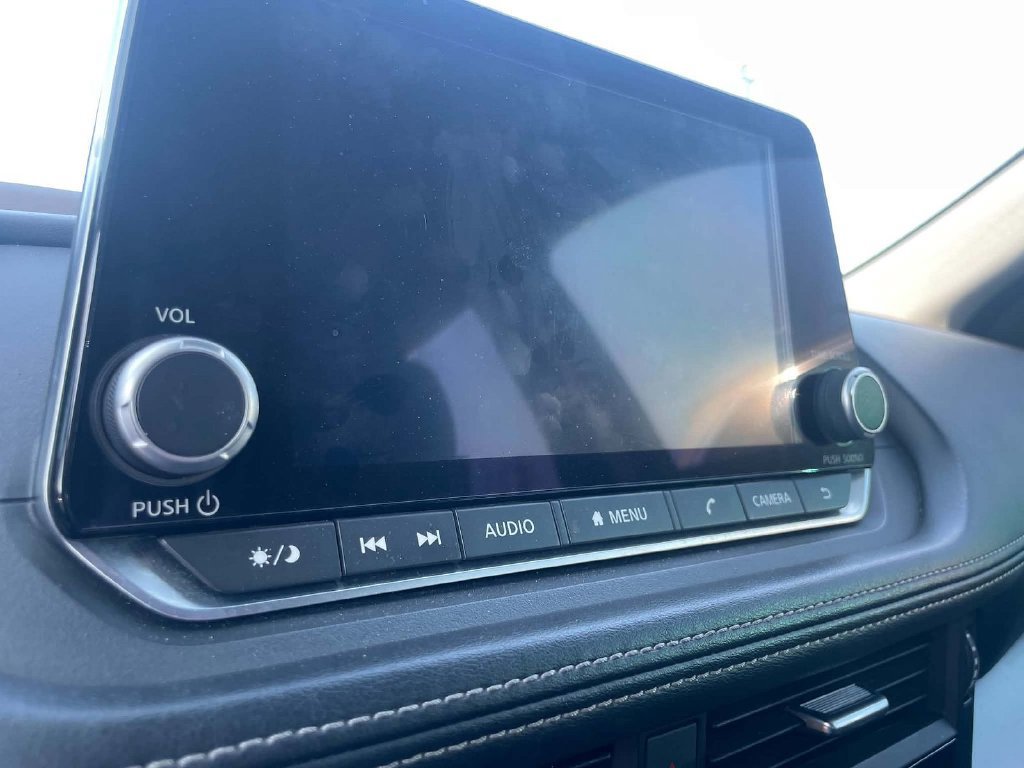Used 2023 Nissan Rogue SV FWD image 10