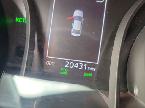 Used 2024 Toyota Camry SE w/ Convenience Package image 33