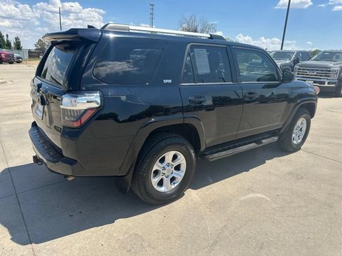 Used 2019 Toyota 4Runner SR5 AWD/4WD image 35