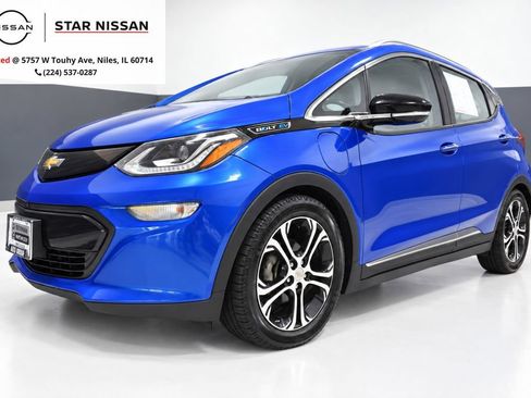 Used 2017 Chevrolet Bolt Premier w/ Driver Confidence II Package FWD image 1