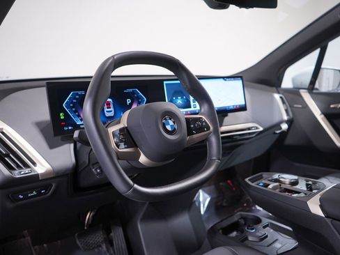 Used 2026 BMW iX xDrive60 w/ Premium Package image 6