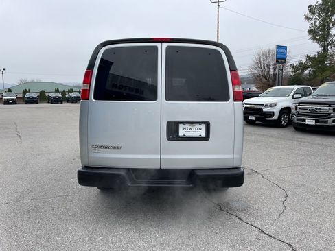 Used 2020 Chevrolet Express 2500 LS w/ Driver Convenience Package image 44