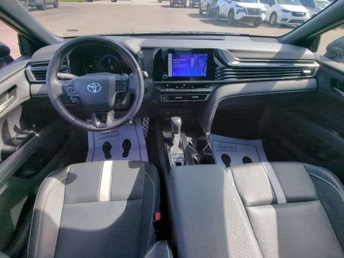 Used 2025 Toyota Camry LE image 17