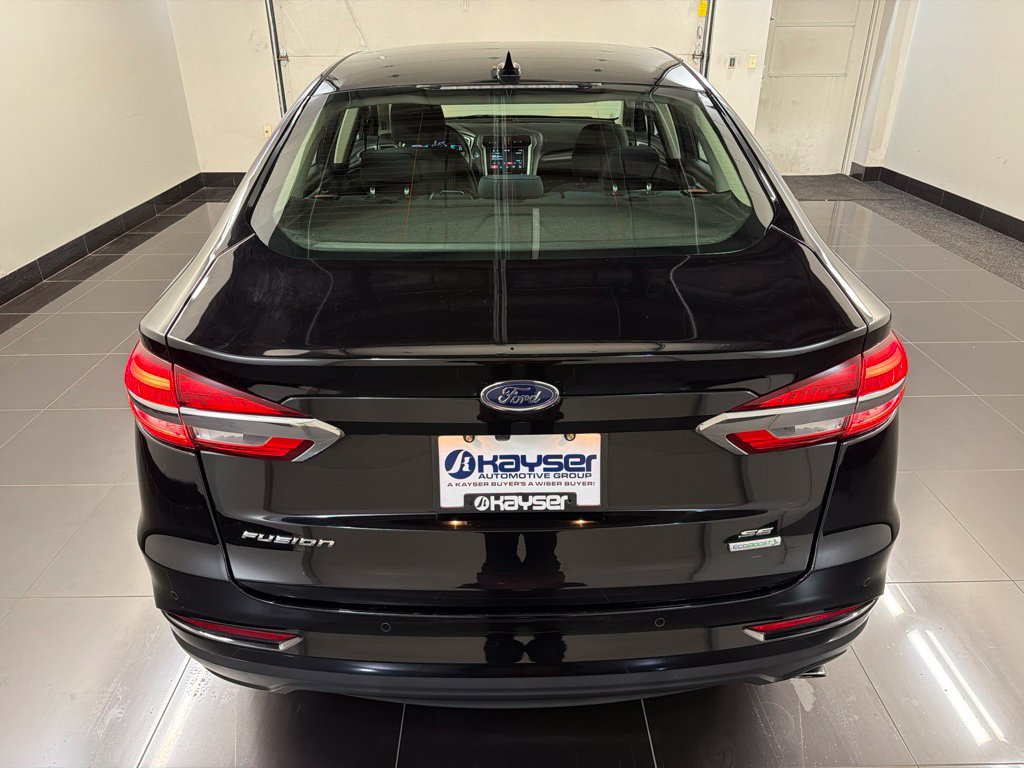 Certified 2019 Ford Fusion SE FWD image 5
