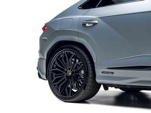 Used 2025 Lamborghini Urus SE AWD/4WD image 12