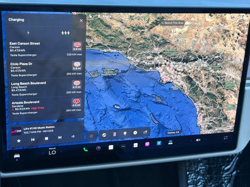 Used 2021 Tesla Model S Plaid image 17