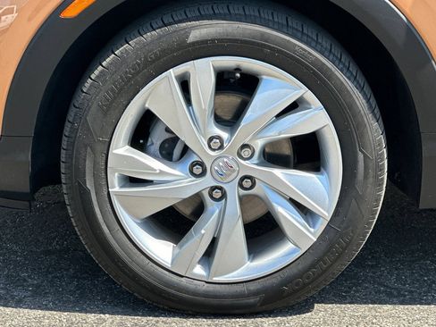 Certified 2025 Buick Encore GX Preferred FWD image 36