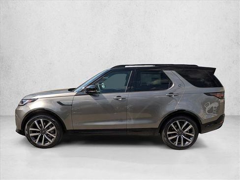 Used 2024 Land Rover Discovery Dynamic SE image 5