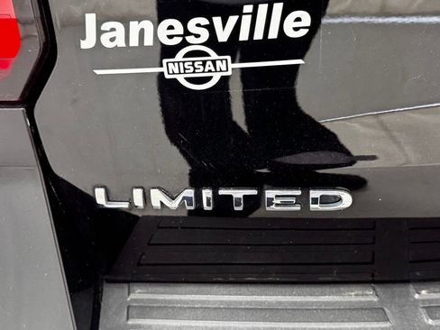 Used 2023 Ford Expedition Limited AWD/4WD image 40