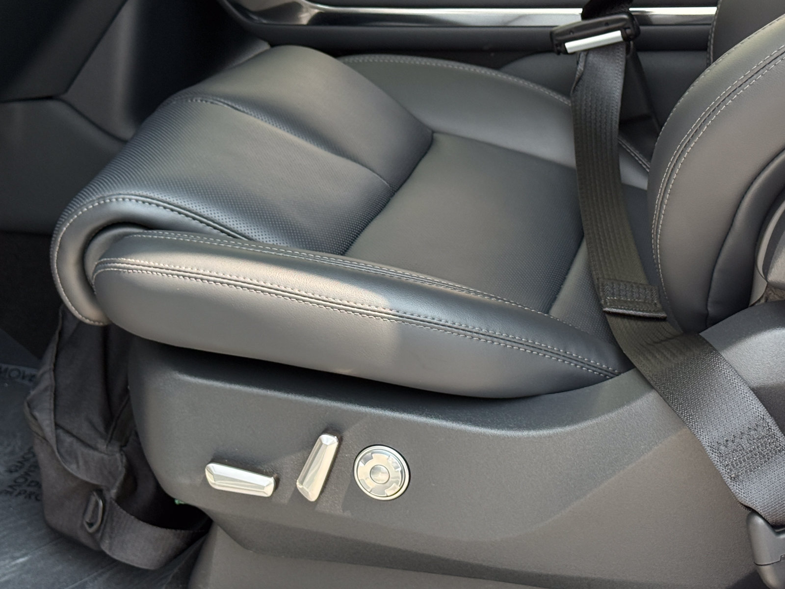 New 2027 Lincoln Navigator Premiere AWD/4WD image 26