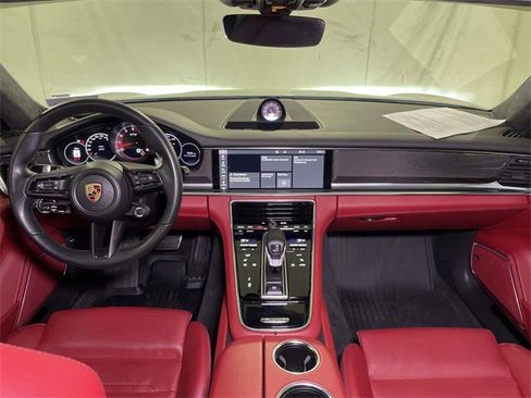 Used 2021 Porsche Panamera GTS image 27