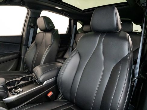 Used 2025 Acura RDX SH-AWD image 11