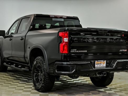 Used 2025 Chevrolet Silverado 1500 ZR2 w/ Technology Package AWD/4WD image 6