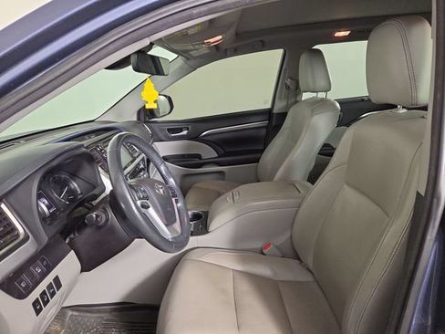 Used 2018 Toyota Highlander Limited Platinum AWD/4WD image 12