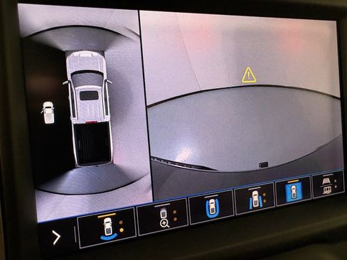 Used 2020 Chevrolet Silverado 1500 LTZ w/ LTZ Premium Package image 32