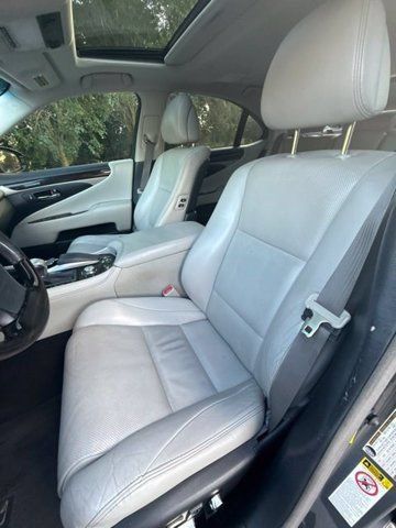 Used 2014 Lexus LS 460 w/ Comfort Package RWD image 9