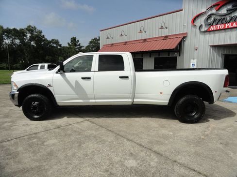 Used 2015 RAM 3500 Tradesman w/ Chrome Appearance Group AWD/4WD image 3