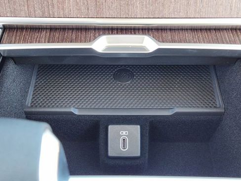 New 2026 Land Rover Range Rover SE AWD/4WD image 13