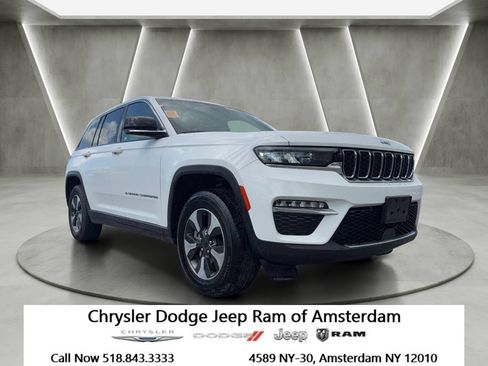 Used 2024 Jeep Grand Cherokee Limited 4xe AWD/4WD image 1