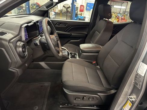 Used 2024 Chevrolet Colorado Trail Boss AWD/4WD image 11
