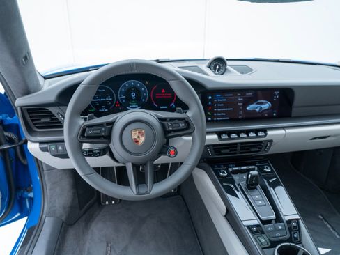 Used 2025 Porsche 911 Carrera 4 GTS image 20