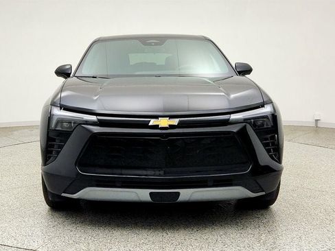 Used 2025 Chevrolet Blazer EV LT FWD image 2