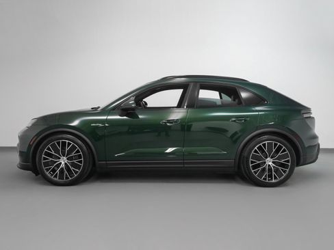 Used 2025 Porsche Macan Electric image 2