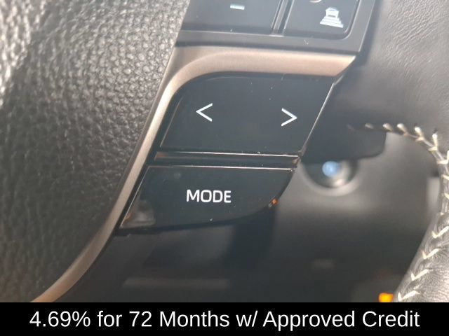 Used 2025 Toyota Camry SE FWD image 23