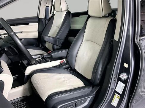 Used 2025 Honda Odyssey Elite image 20