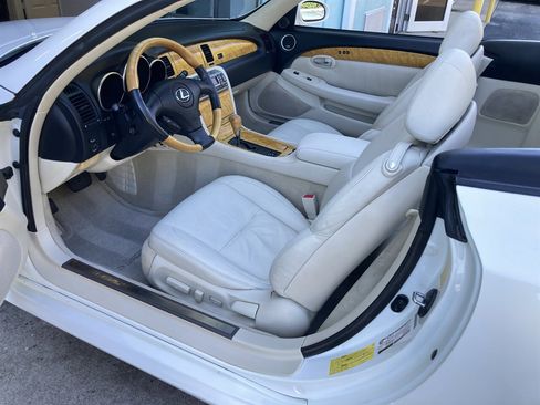 Used 2005 Lexus SC 430 Convertible RWD image 14