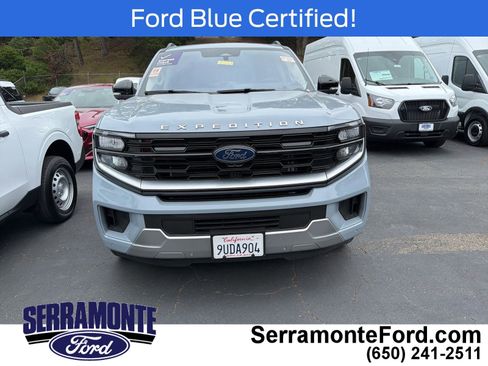 Certified 2025 Ford Expedition Platinum w/ Driver's Package AWD/4WD image 2