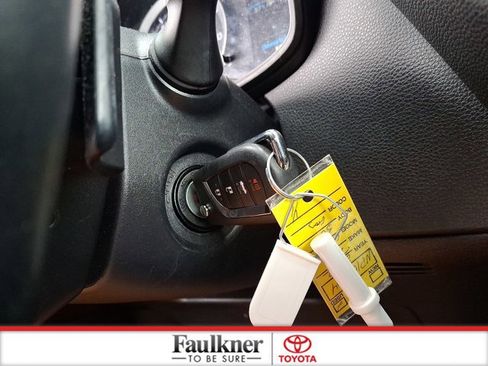 Certified 2022 Toyota Corolla SE image 24