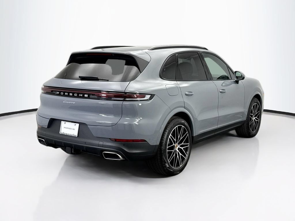 Used 2026 Porsche Cayenne AWD/4WD image 7
