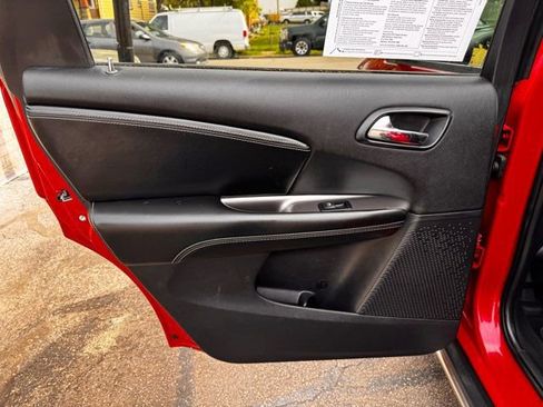 Used 2020 Dodge Journey Crossroad FWD image 21